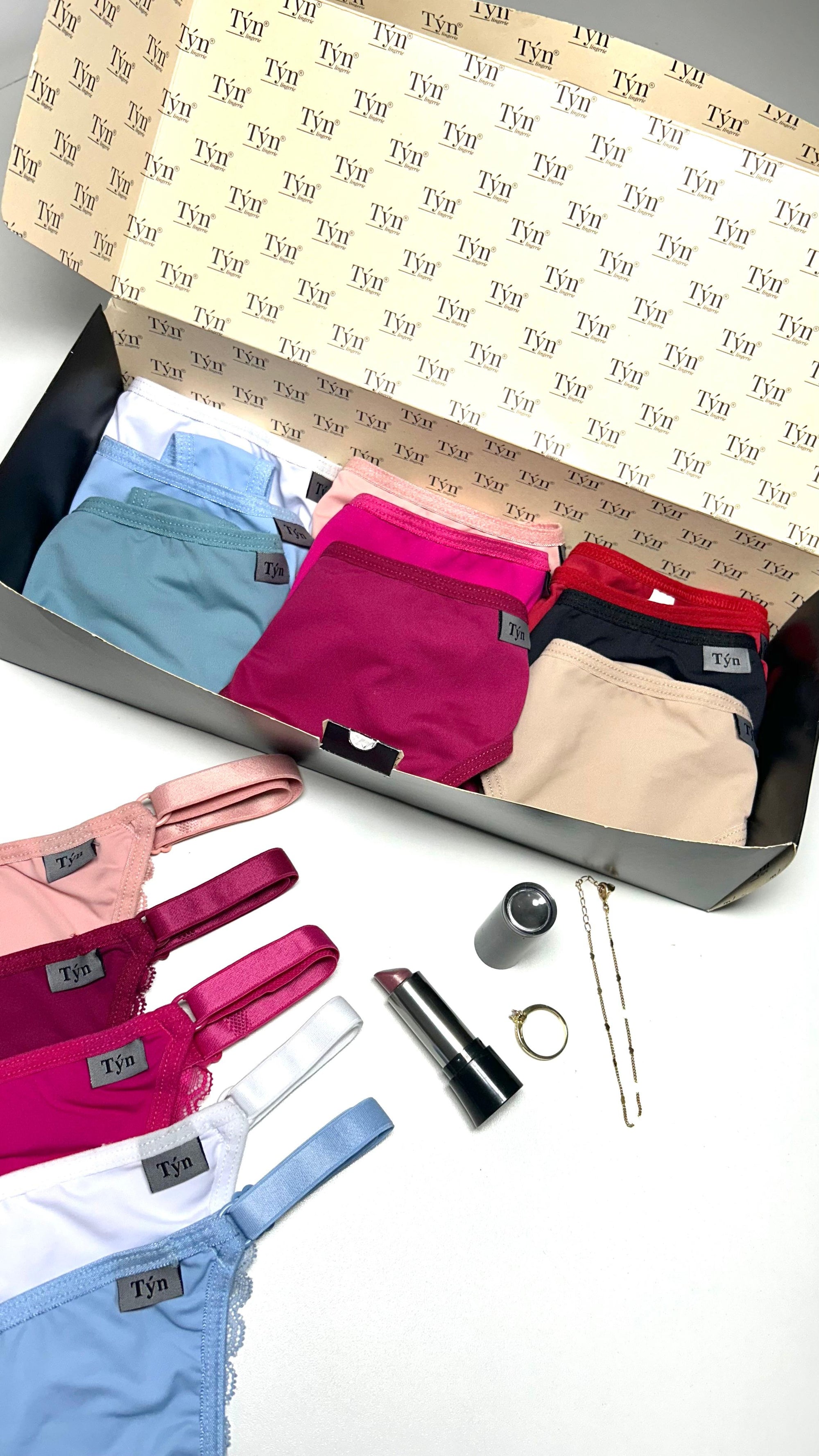 Combo leve 5 e pague 4 - Calcinha fio dental com regulagem e toda em renda