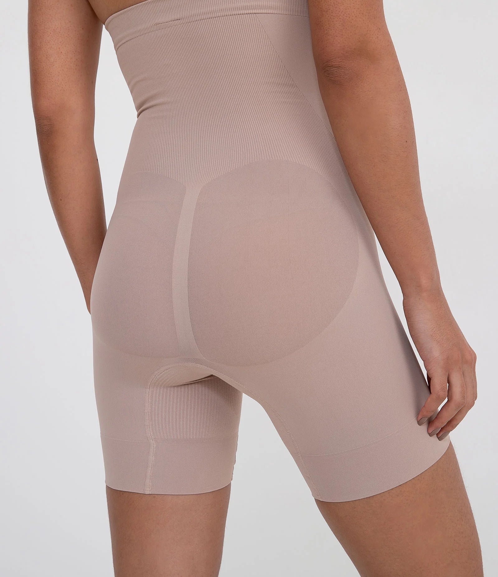 Bermuda Básica Alta Modeladora em Microfibra Sem Costura Liso Trifil