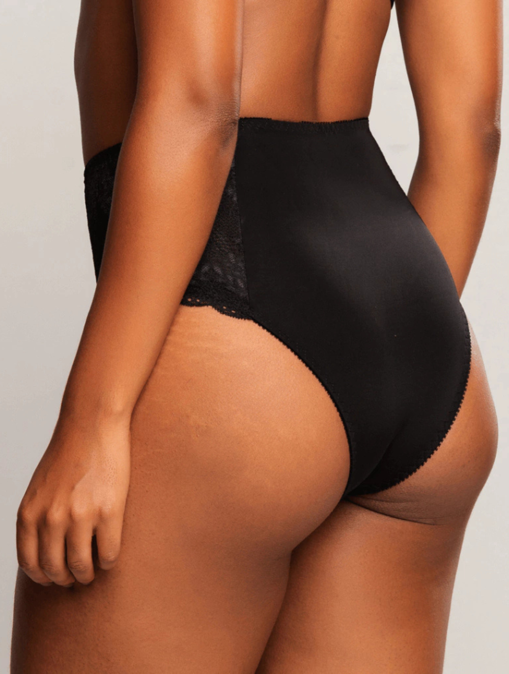 Calcinha Cinta Soft c/ Renda Microfibra Cetinete Elegance