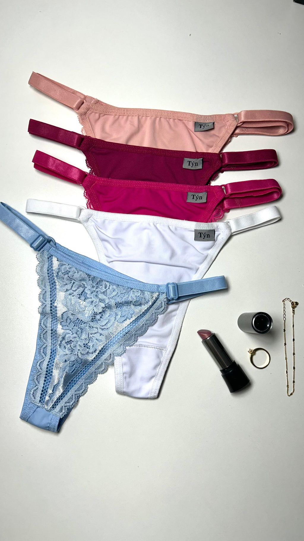 Combo leve 5 e pague 4 - Calcinha fio dental com regulagem e toda em renda